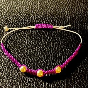 Handmade bracelet with pearls beads! Pretty color and customize!